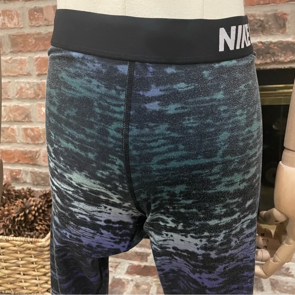 Nike abstract Dri-Fit black and blue leggings / M / Excellent condition - Picture 3 of 15
